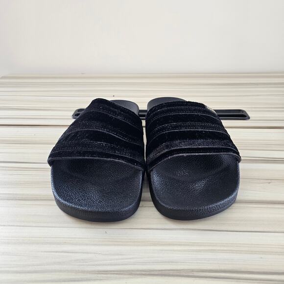 Adidas Adillette Women's Black Gold Metallic Velvet Slide Size 6 - Picture 4 of 8